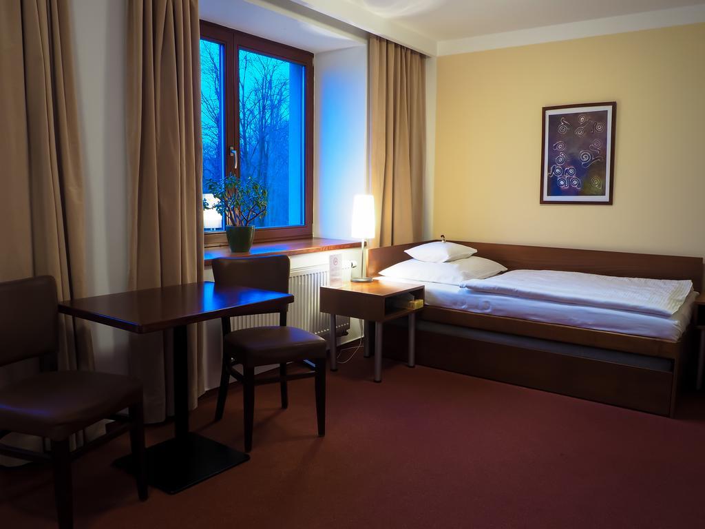 Hotel Cvilin Крнов Экстерьер фото